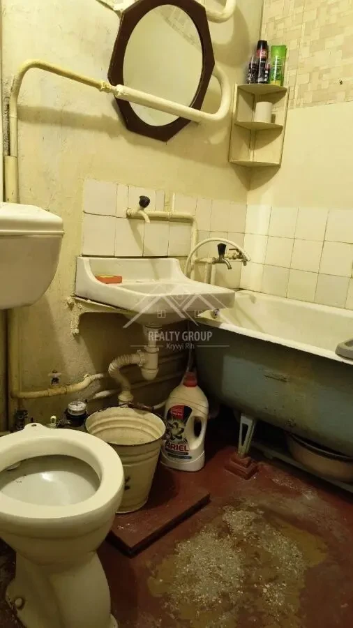 продаж 2к квартири на Сухій Балці 7