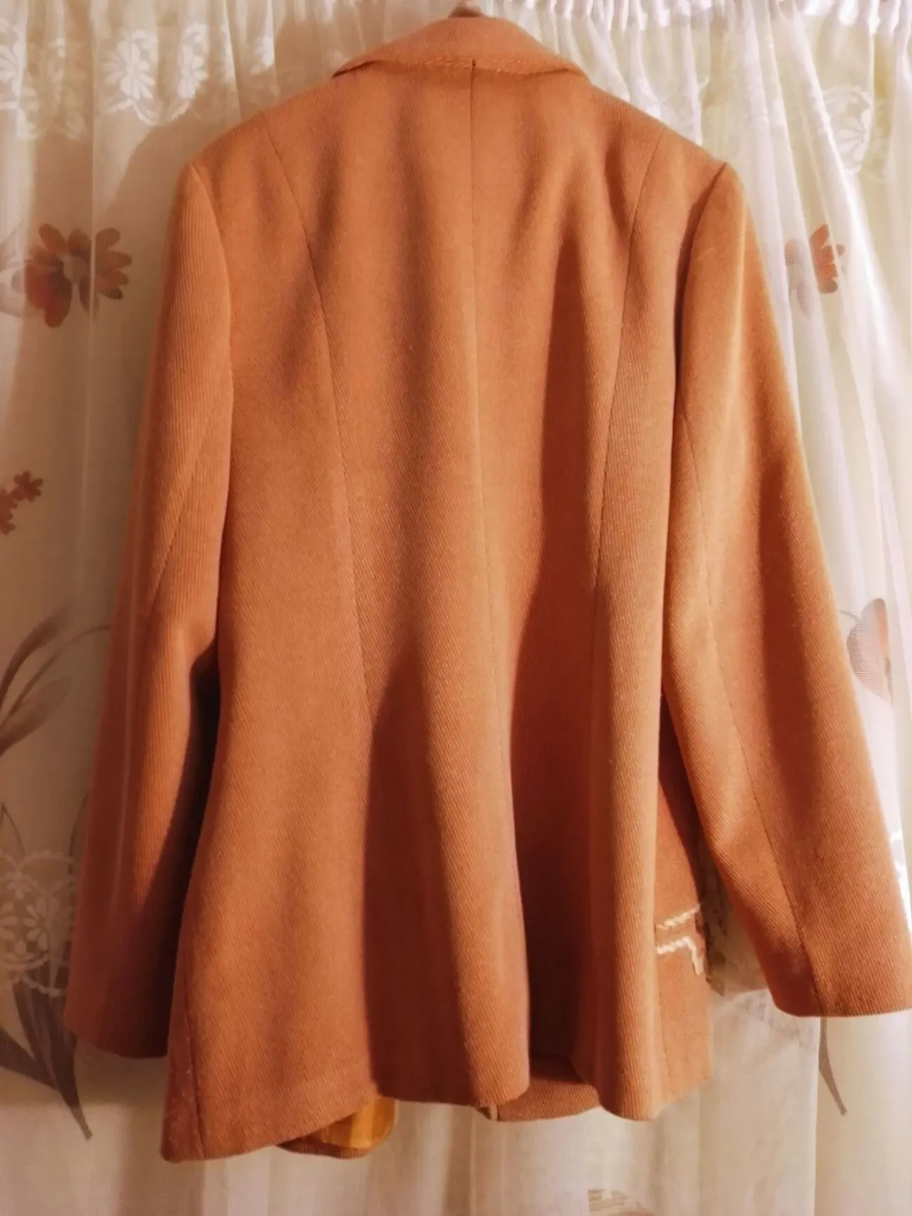 Пальто жакет деми оранжевое м л 16, свободное, пуговицы, пояс, мягкое 2