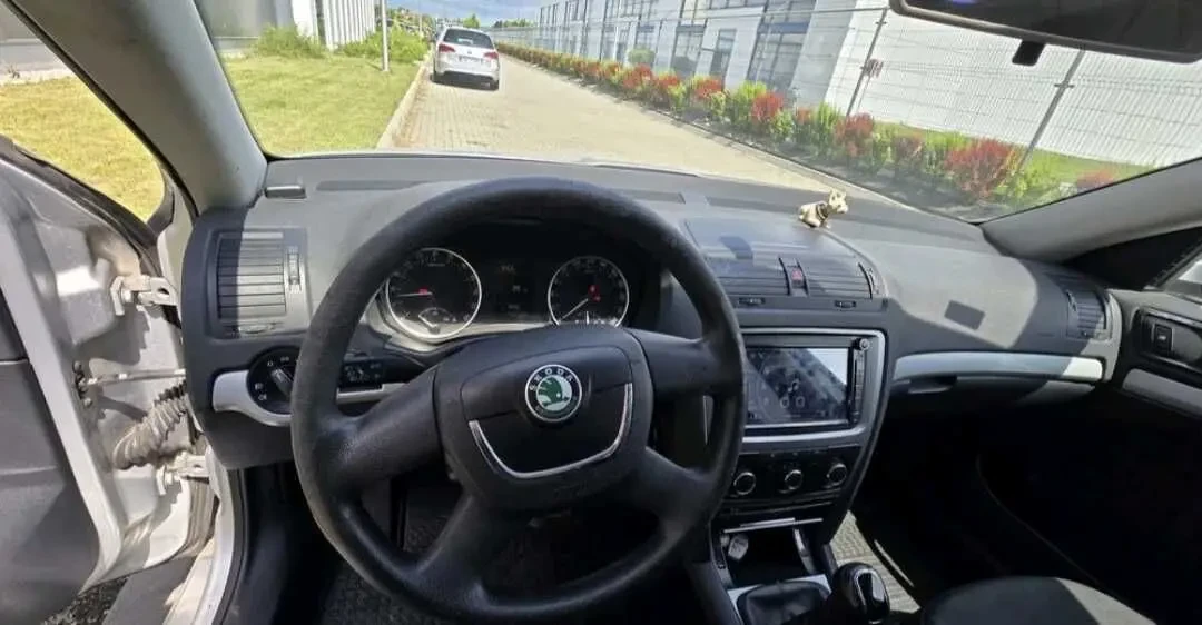 Skoda Octavia 1.6 TDI універсал 9