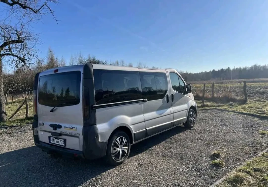 Бусик Opel Vivaro 4