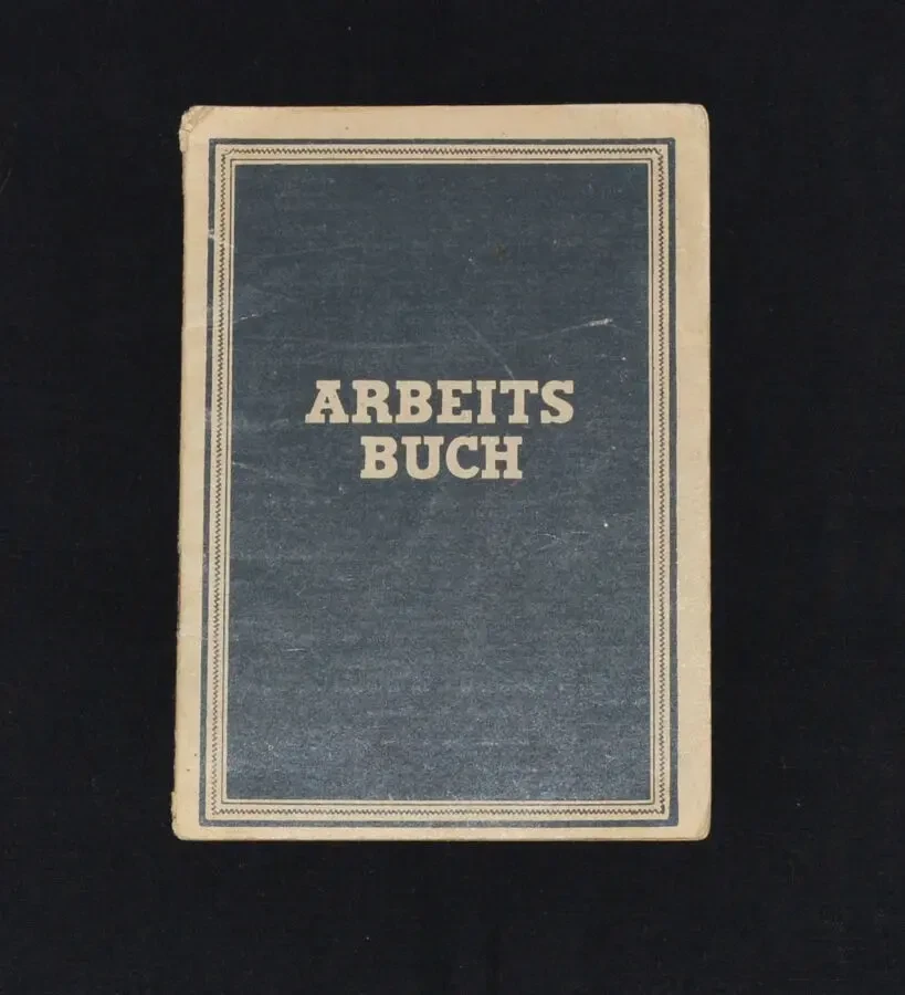 Рабочая книжка 1948 г. В ГДР документ использовался до 1967 года. Док