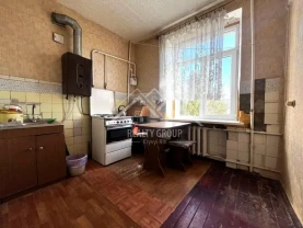 Продаж 2к квартири-сталінки на Юності
