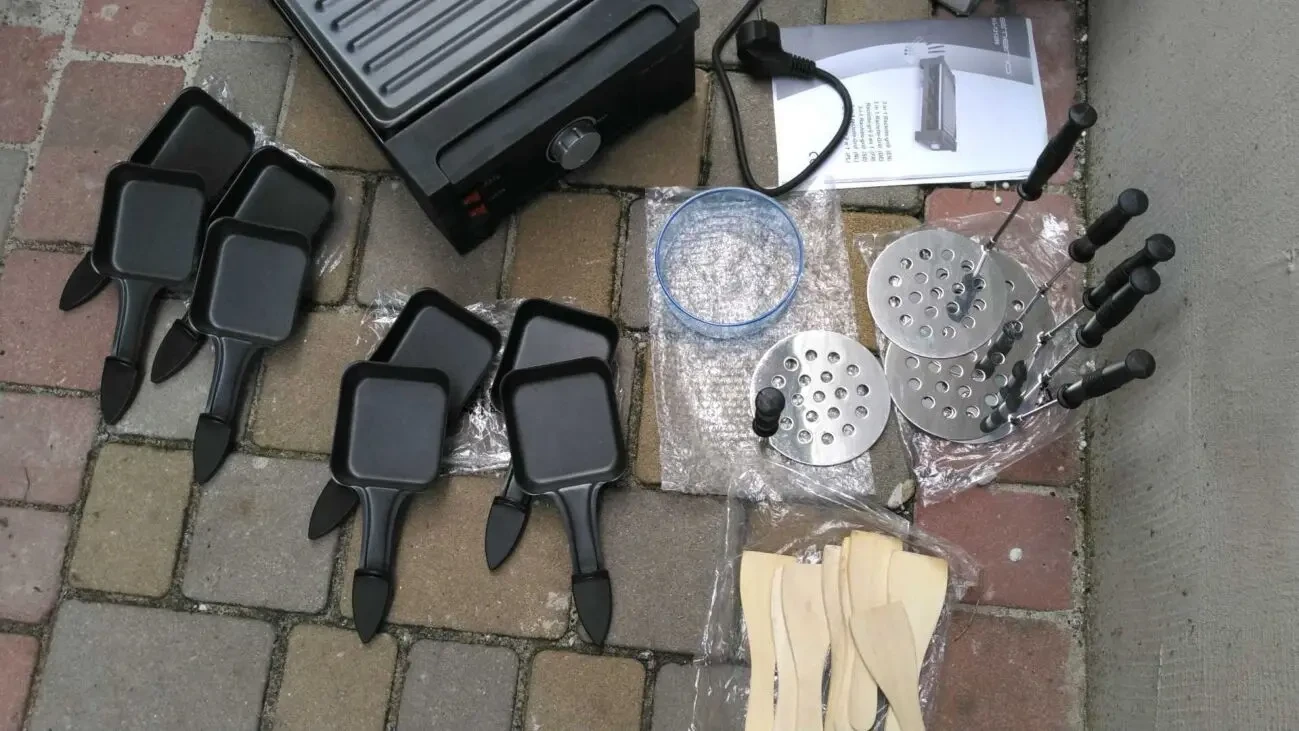 Гриль-раклетниця-фондю Emerio 3 in 1 Raclette 4