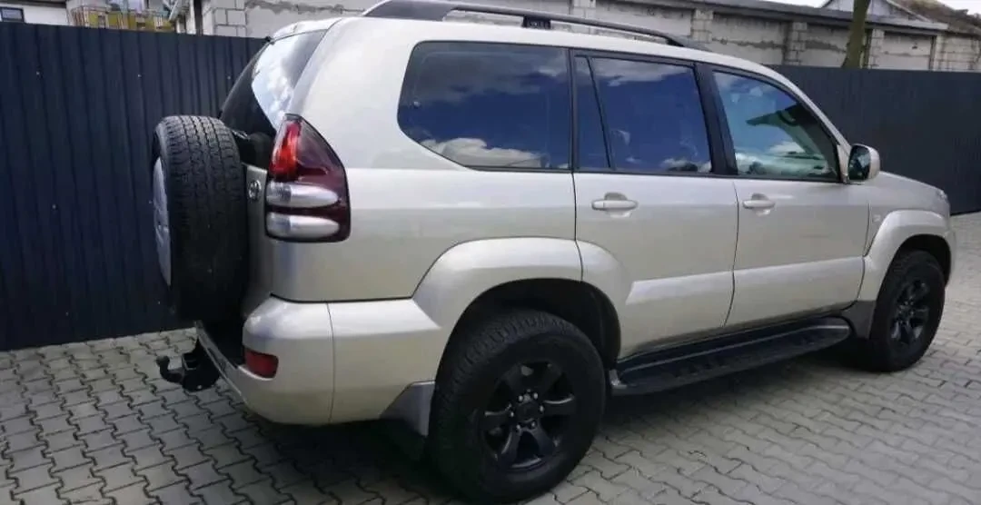 Toyota Land Cruiser 5