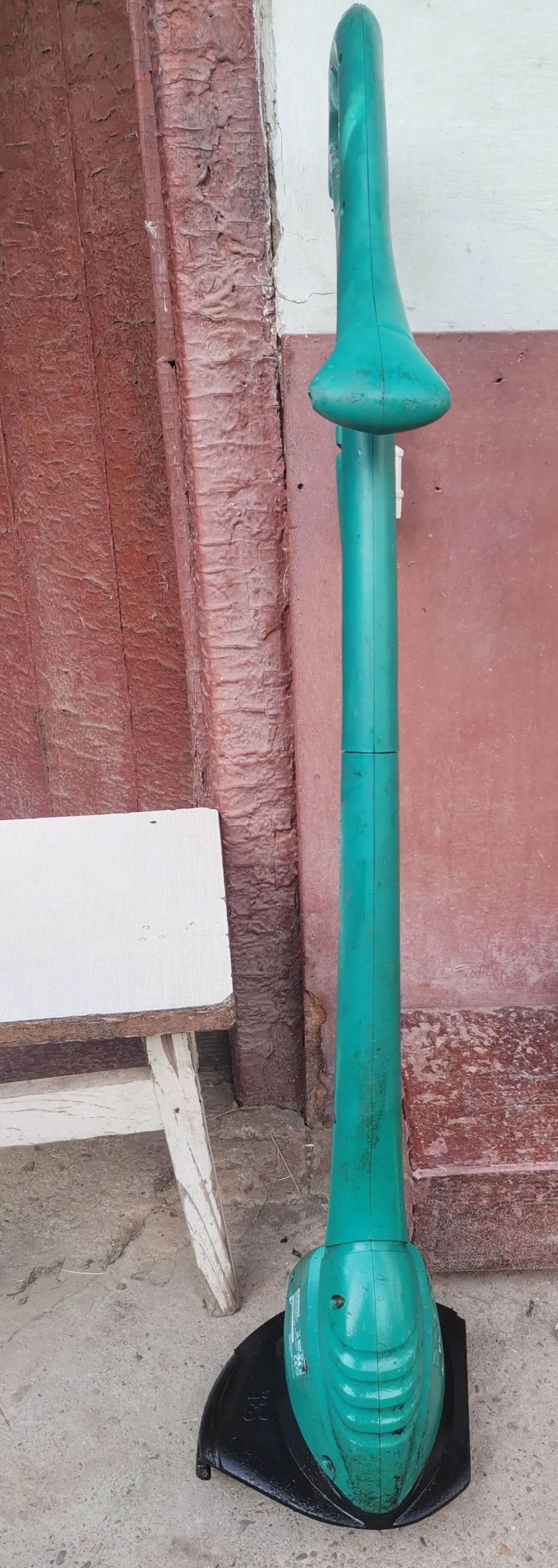 Тример електричний Bosch Easytrim 23 - з дефектом