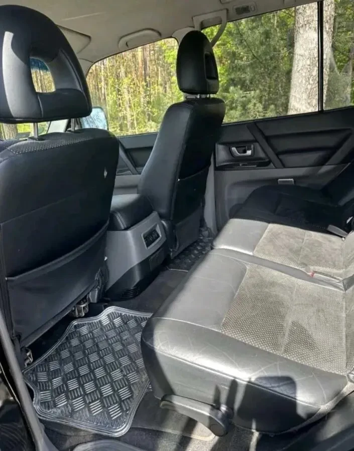 Позашляховик Mitsubishi Pajero 6