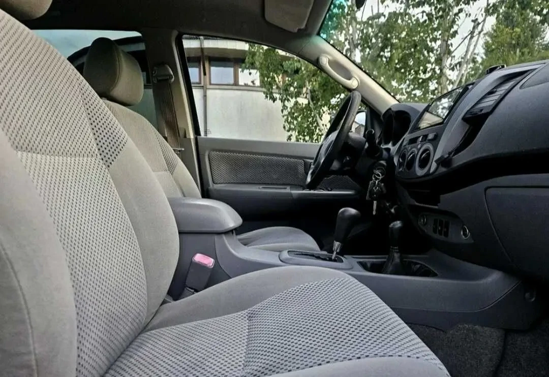 Пікап,  Toyota Hilux 3.0 D. 6
