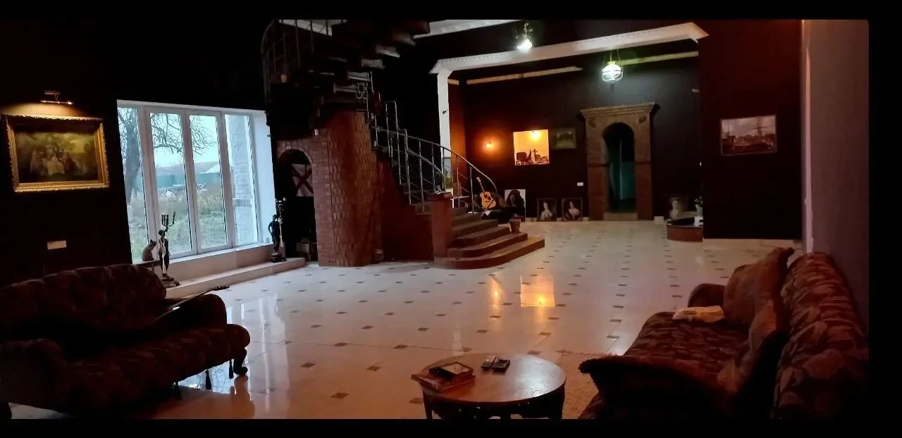 сдам в 2 мин от моря Усадьбу на 60 сотках