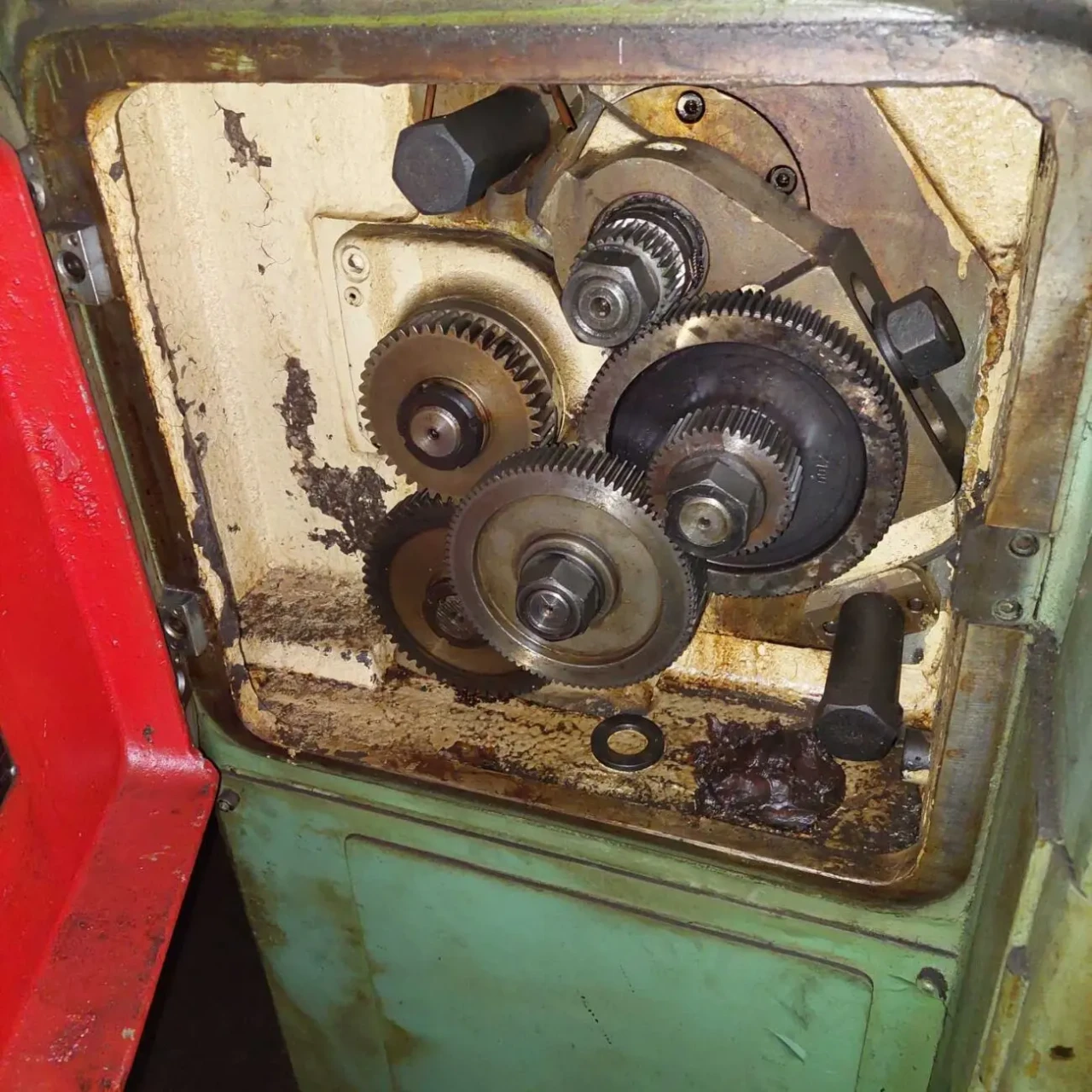 Зубонарезной полуавтомат 525 6