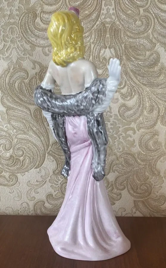 Статуэтка Монро 29 см автор Шевченко роспись Никитаева Коростень 4