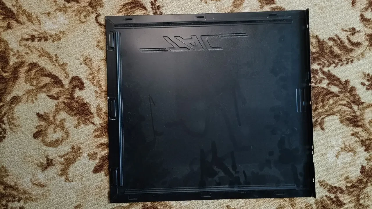 Продам  корпус от системного блока 4