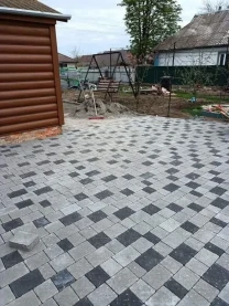Укладка тротуарної плитки