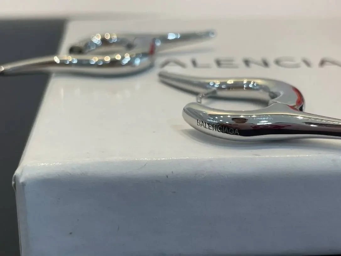 Сережки Balenciaga 5