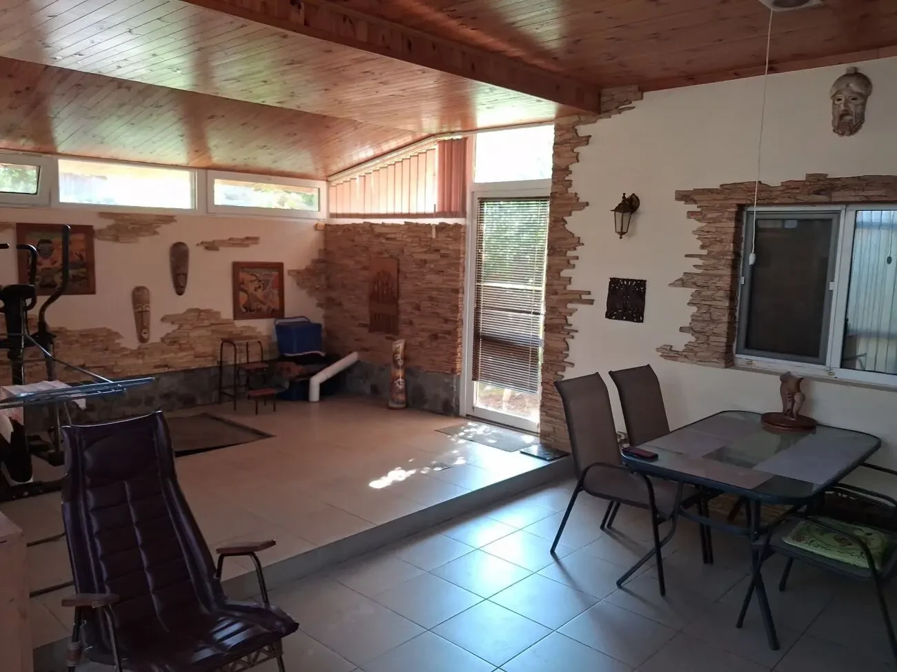 Будинок з ремонтом та басейном у Крюкові 5