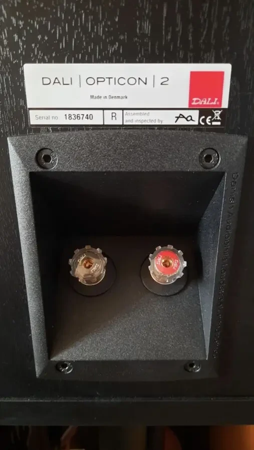 Акустична система  DALI Opticon 2 Black (1 колонка) 5