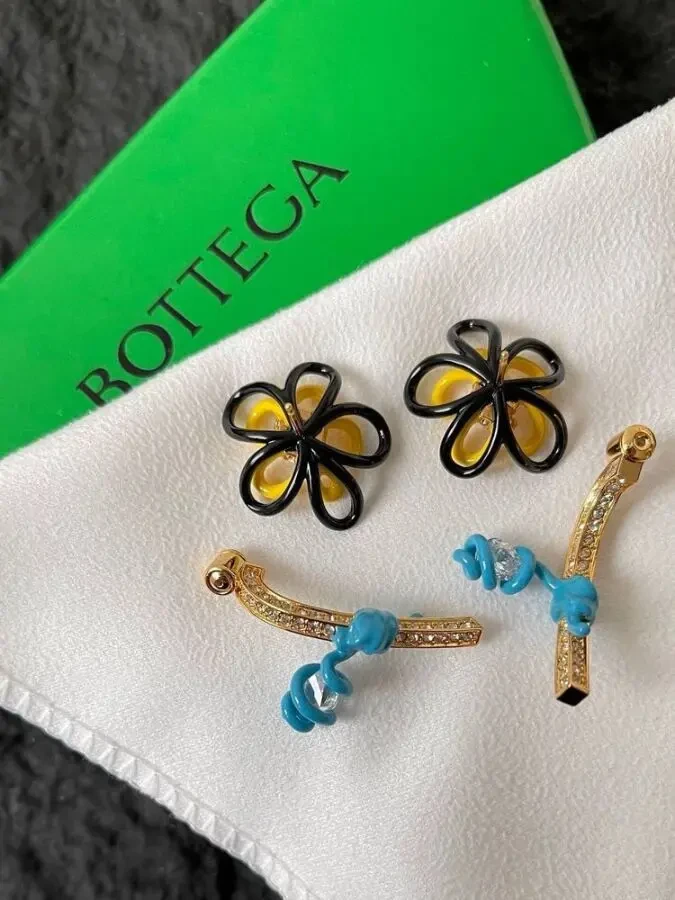 Сережки Bottega Veneta 3