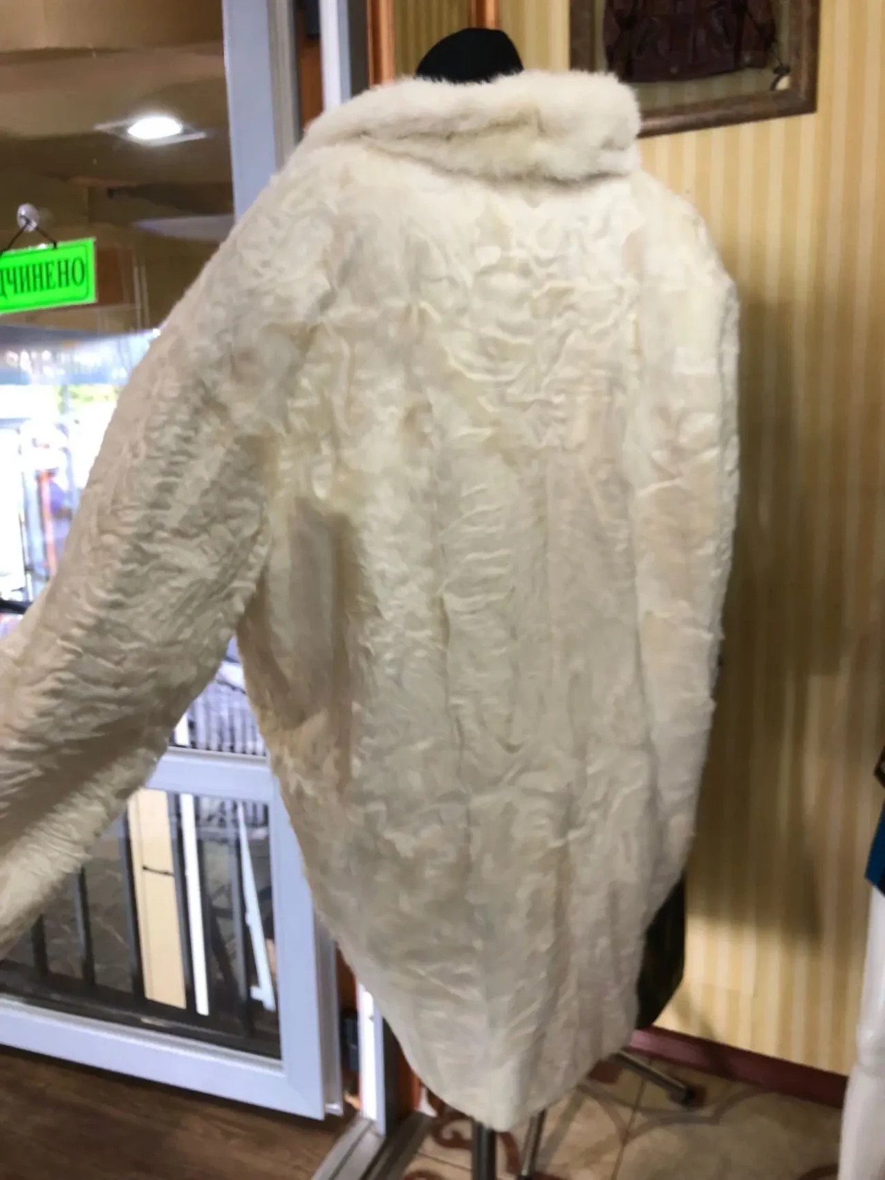 Шуба каракуль,астраган комір норка 4