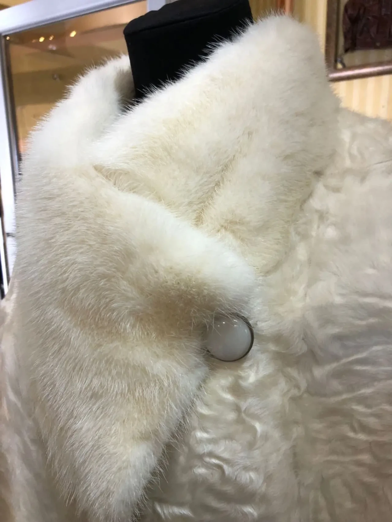 Шуба каракуль,астраган комір норка 3