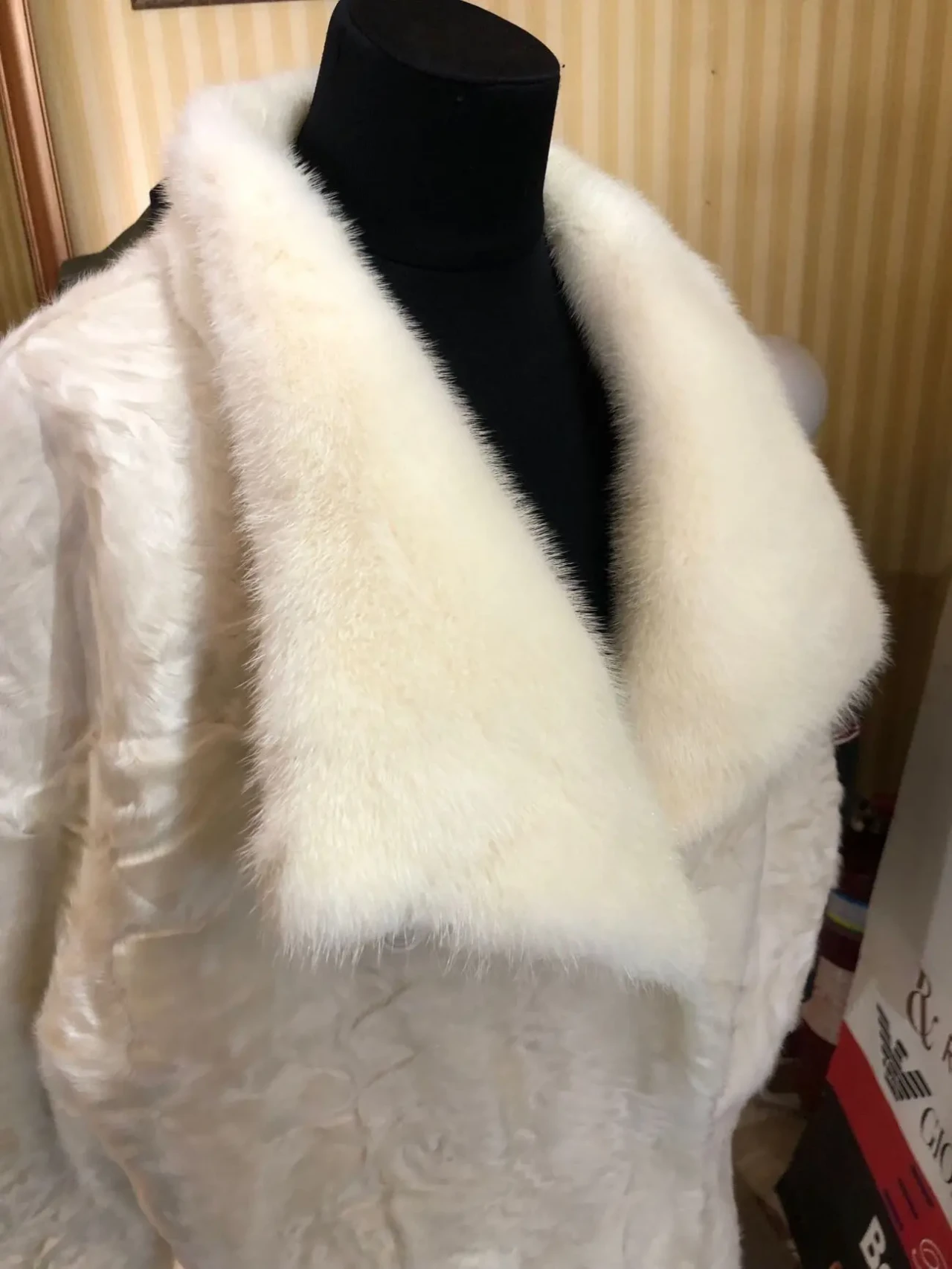 Шуба каракуль,астраган комір норка 2