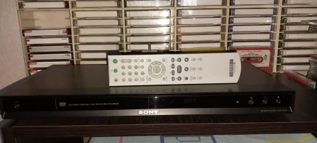 Медіаплеєр Sony DVP-NS38. як новий
