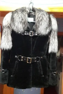 Полушубок натуральный - для изящной леди со вкусом. Вещь оригинальная