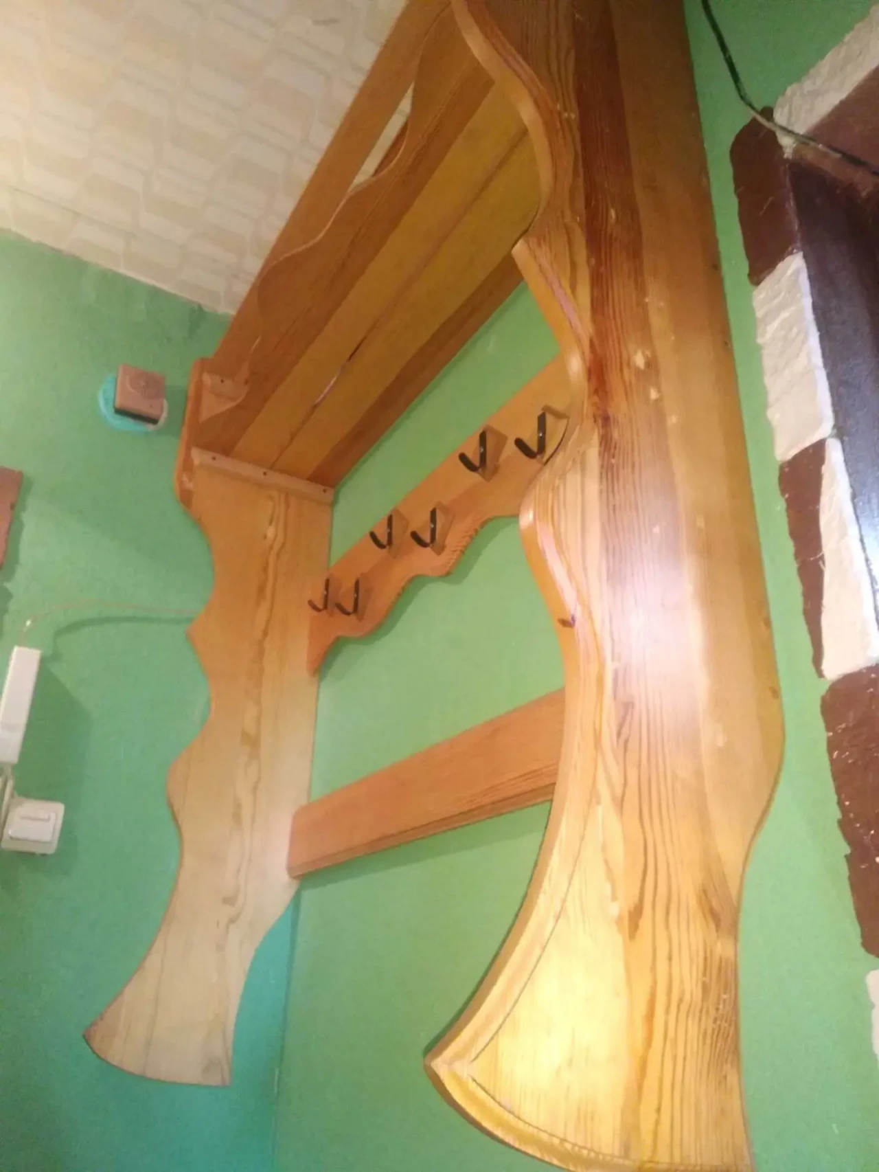 Вешалка в прихожую