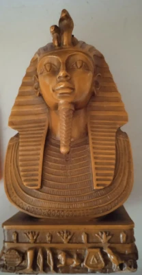 Статуетка Тутанхамона з дерева. Прикраса для дому чи колекції