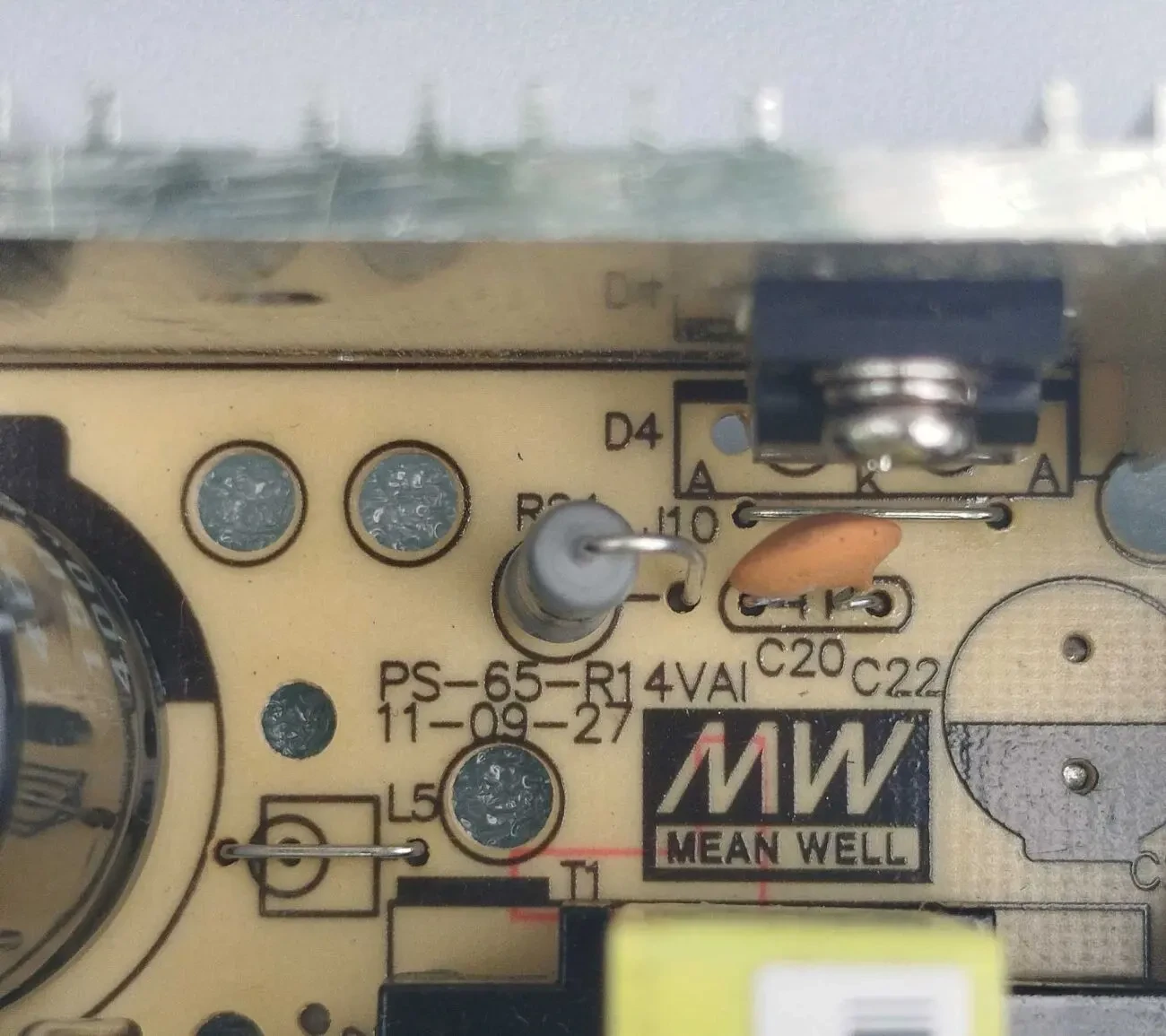 блок живлення PS-65-R14VAI62.4 Вт,12 В,5.2 А 2