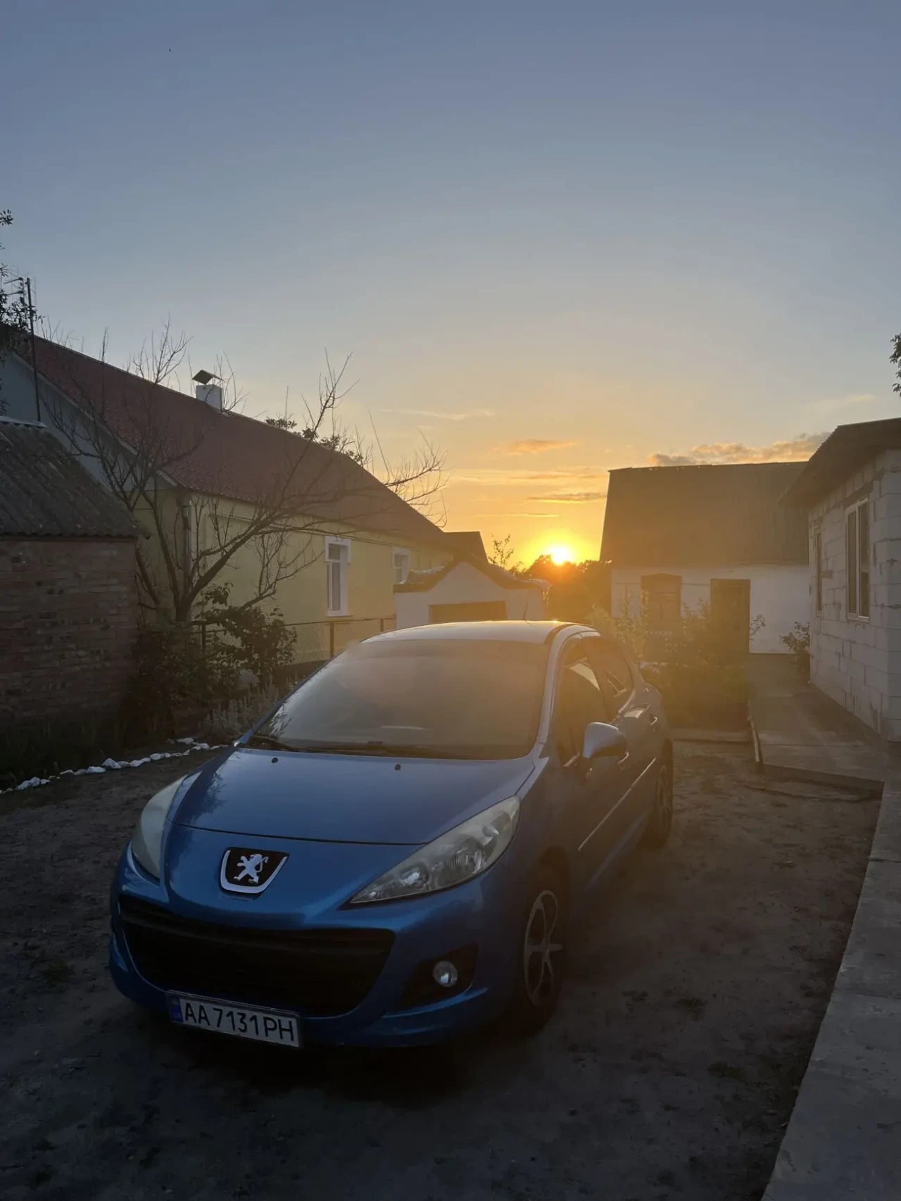 Автомобіль Peugout 207 2