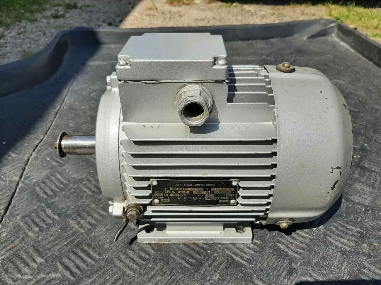 Электродвигатель АИР80А4Т2, 1.1кВт асинхронный, рабочий, трёх фазный 2