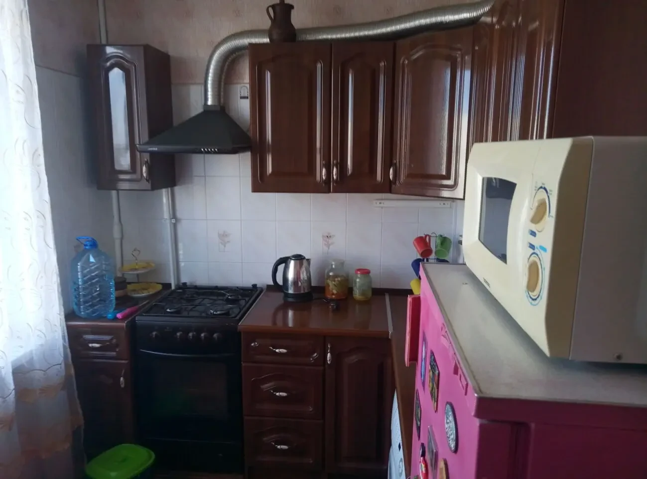 Сдам квартиру возле метро 4