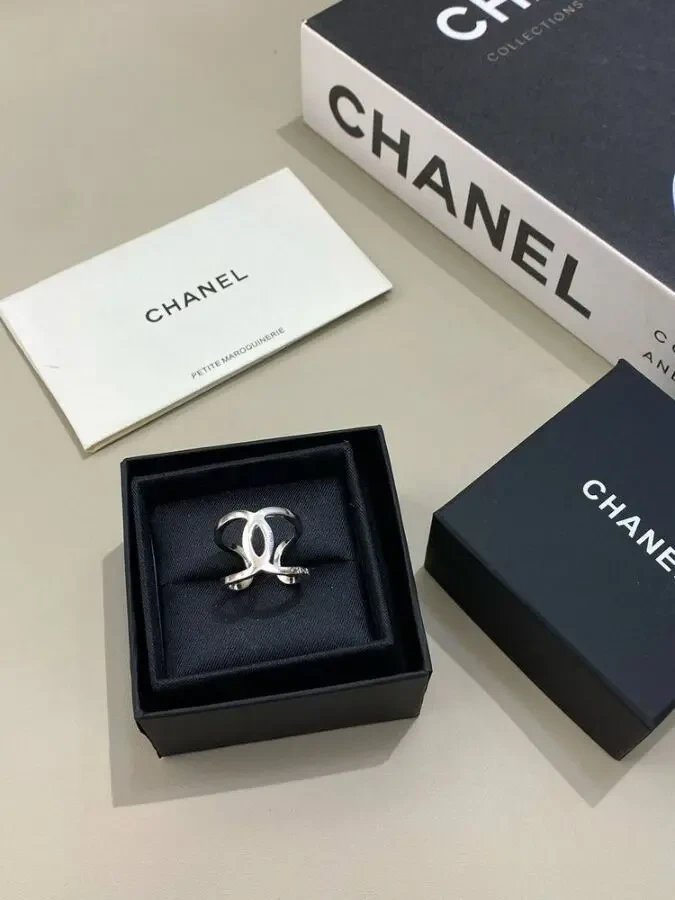 Каблучка Chanel 4