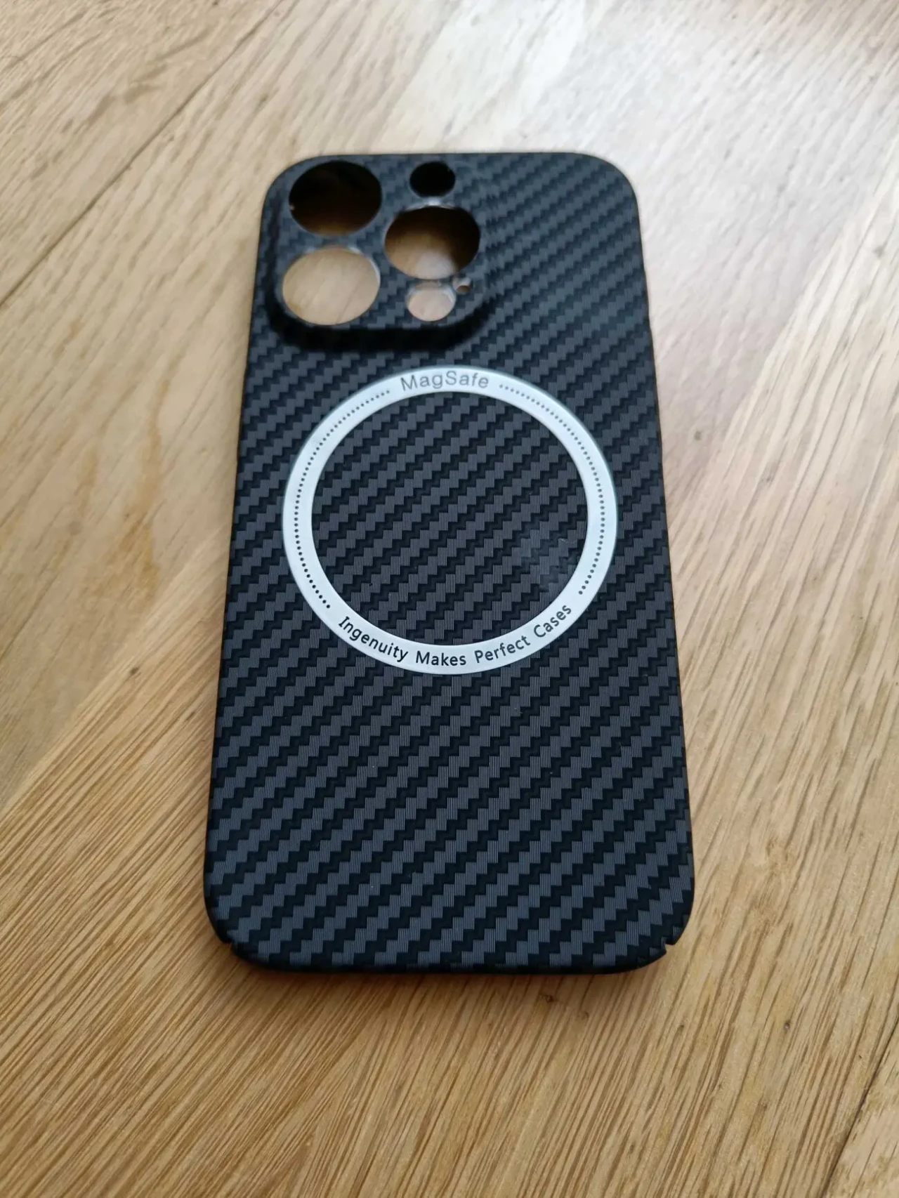 Чехол Carbon Iphone 15 pro
