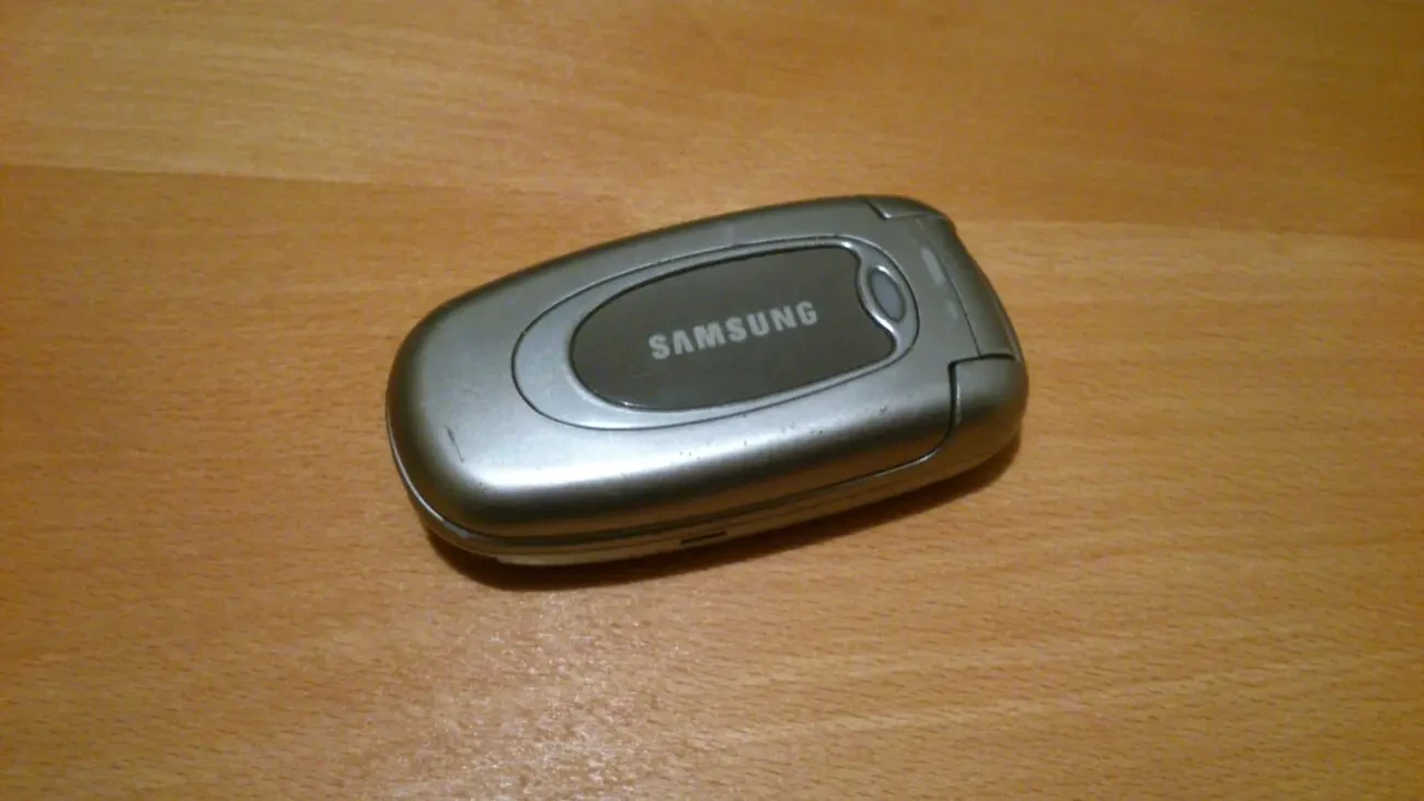 Телефон Samsung Х480