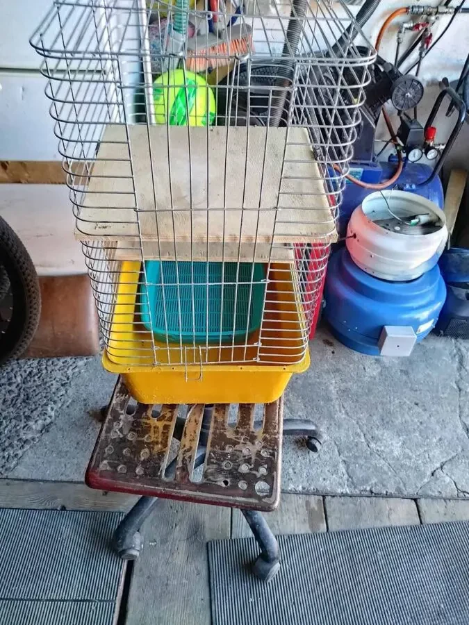 Продам велику клітку для тваринок 2