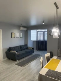 Продаж стильної 2-кімнатної квартири біля метро Олексіївська.