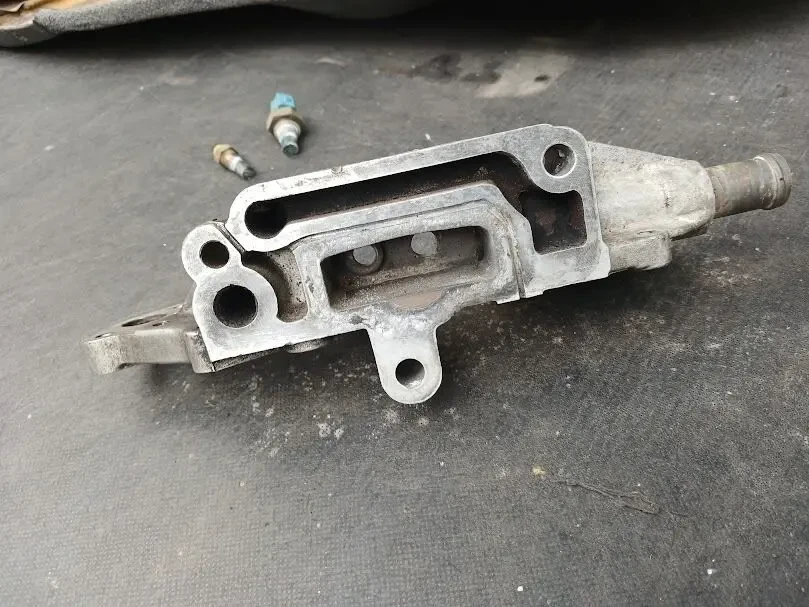 GM 90501694, Кронштейн клапана EGR Opel 1.8, 16V, оригінал 7