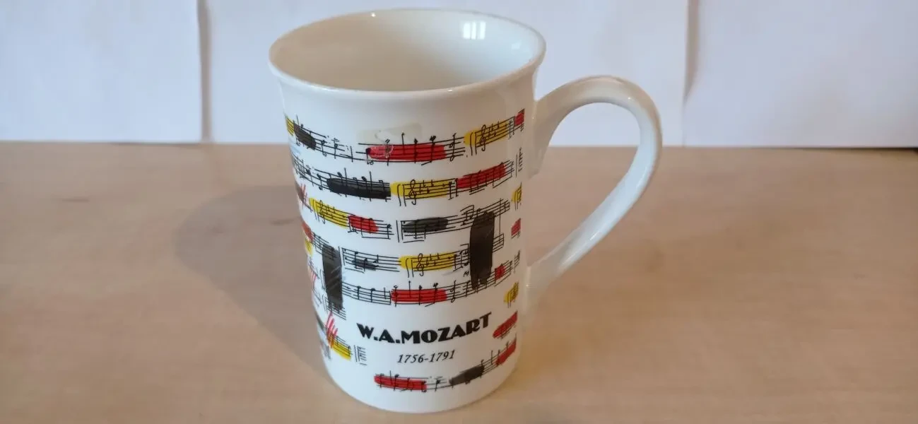 Cувенірна чашка W.A. Mozart з нотами 2