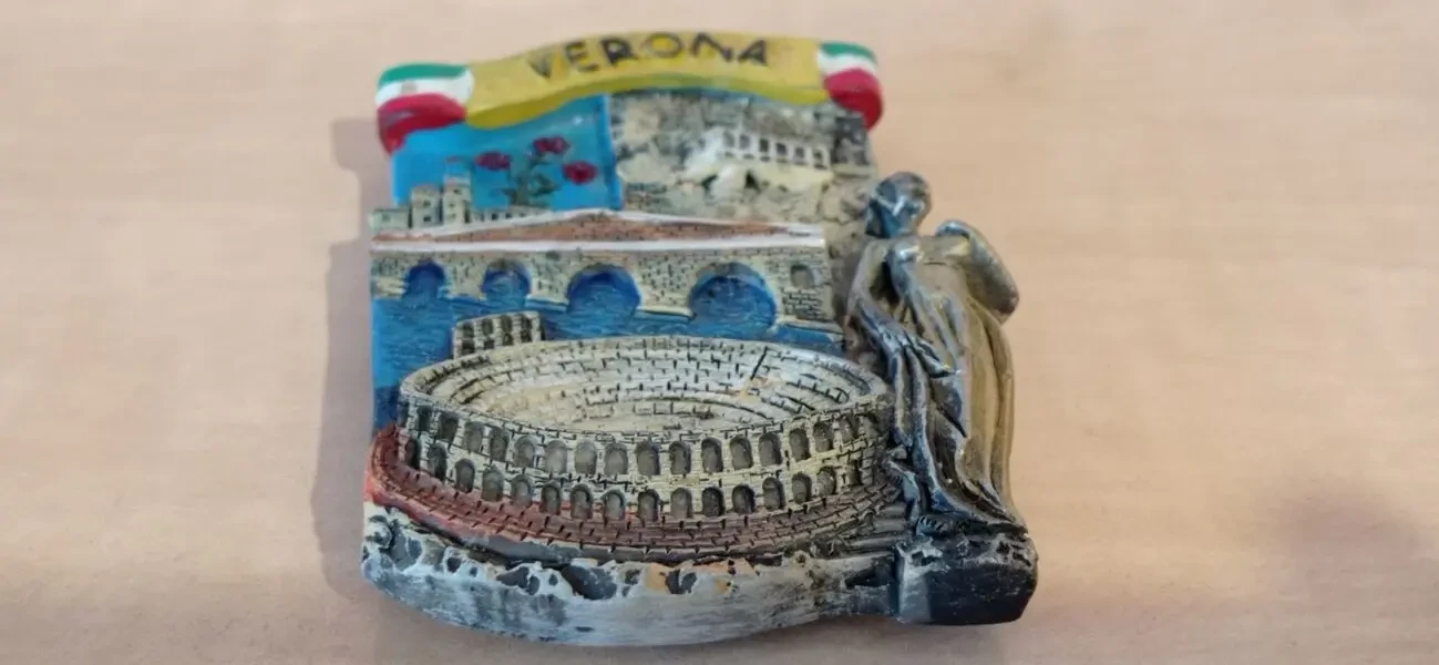 Сувенірний магніт Verona 3