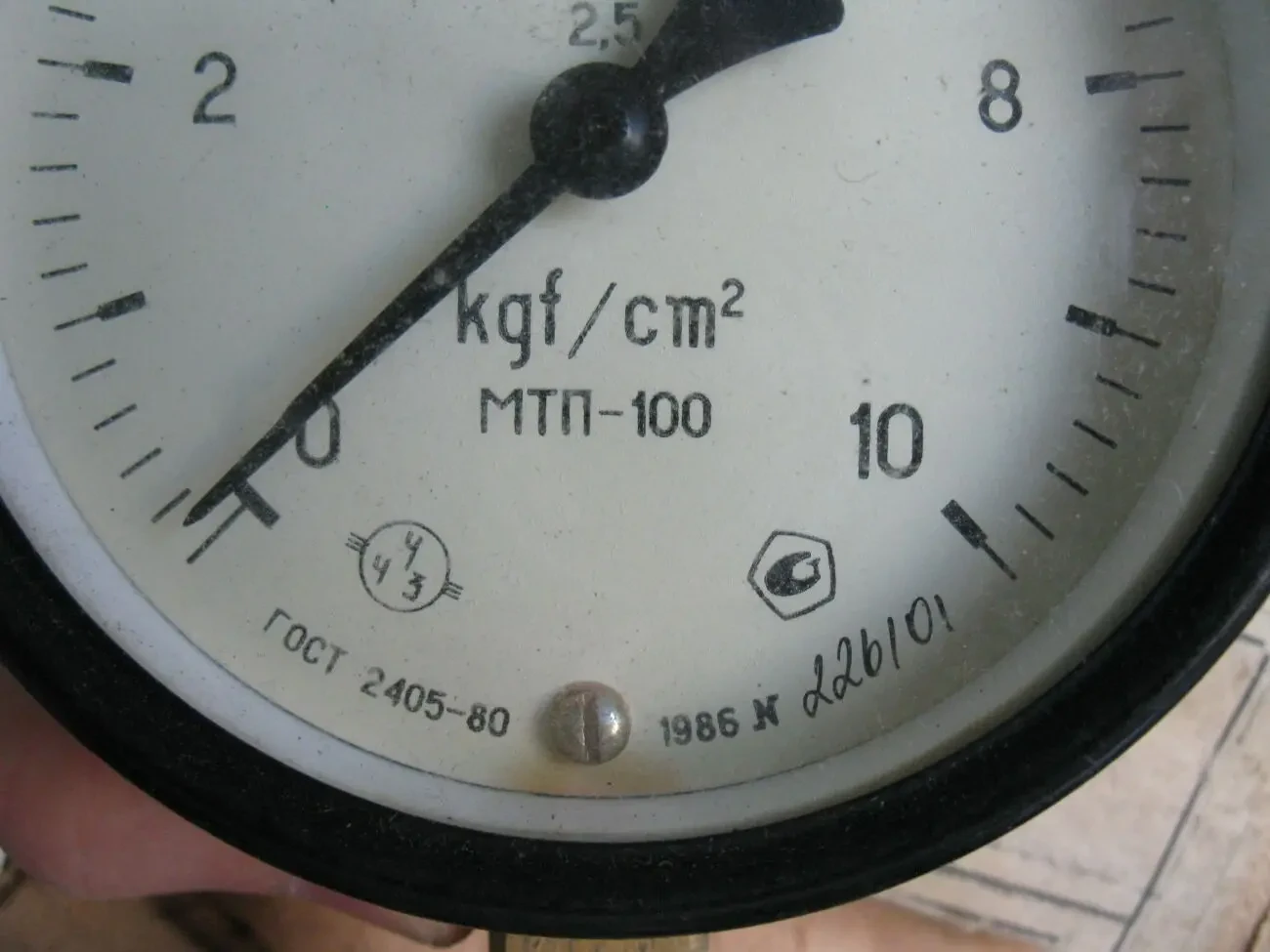 Манометр МТП-100 (0...10 кгс/см2) 4
