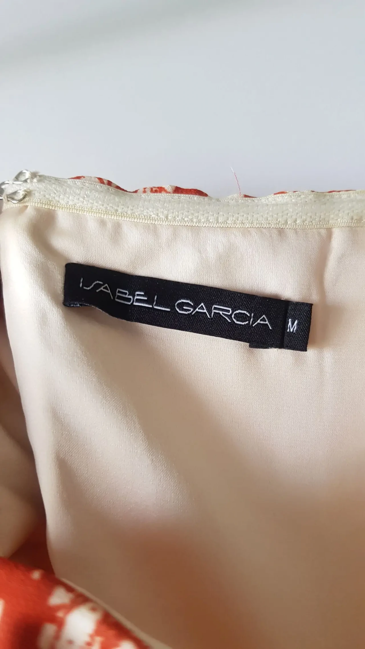 Продаж сукні