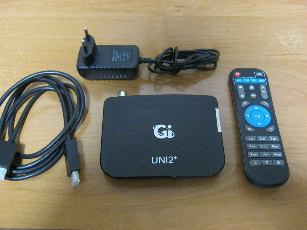 Смарт приставка Gi Uni 2Plus с Т2 тюнером (Все нужное уже установлено)