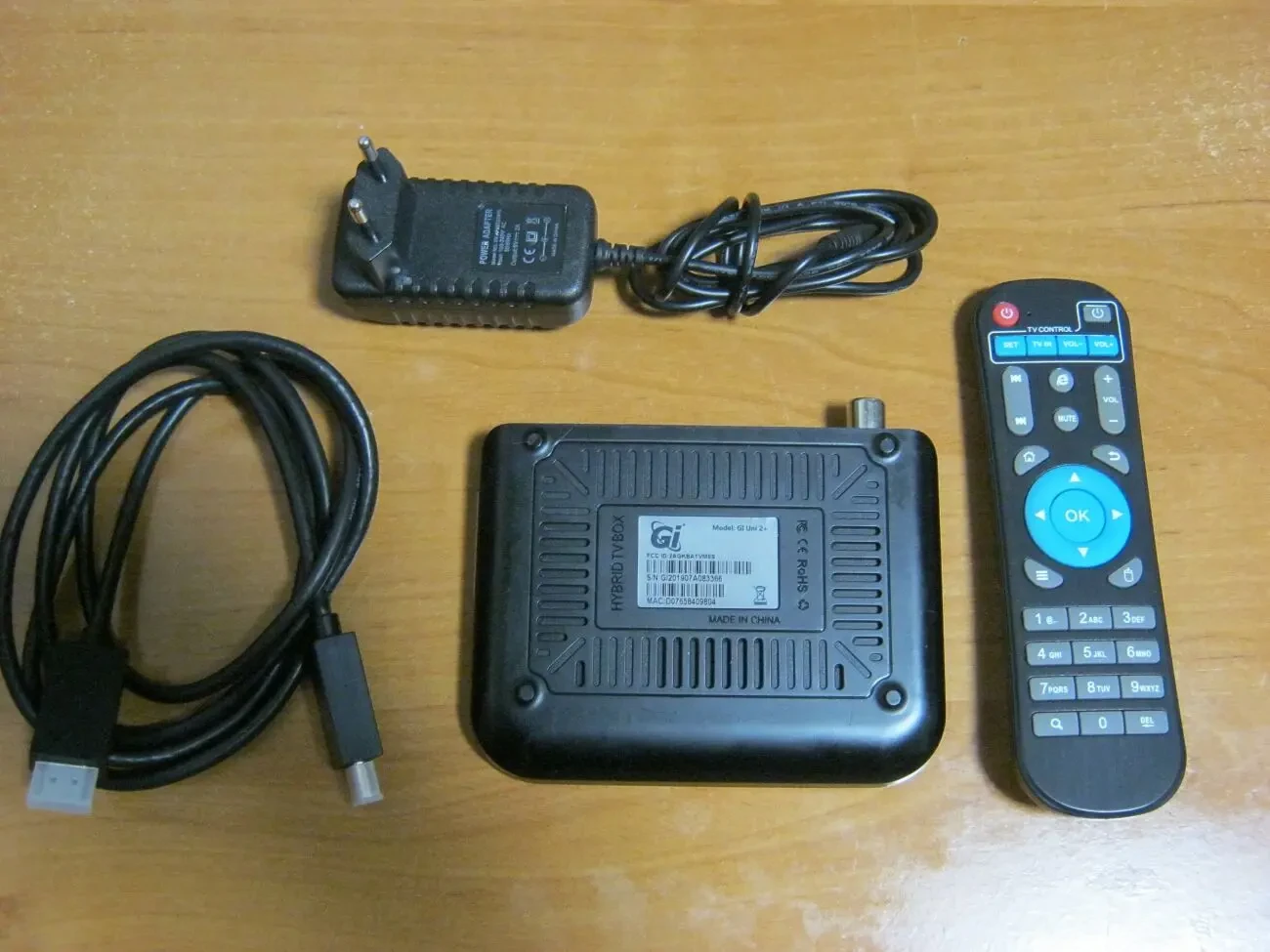 Смарт приставка Gi Uni 2Plus с Т2 тюнером (Все нужное уже установлено) 2