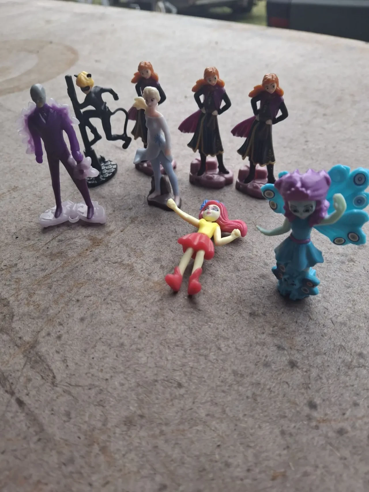 Кіндер іграшки 6