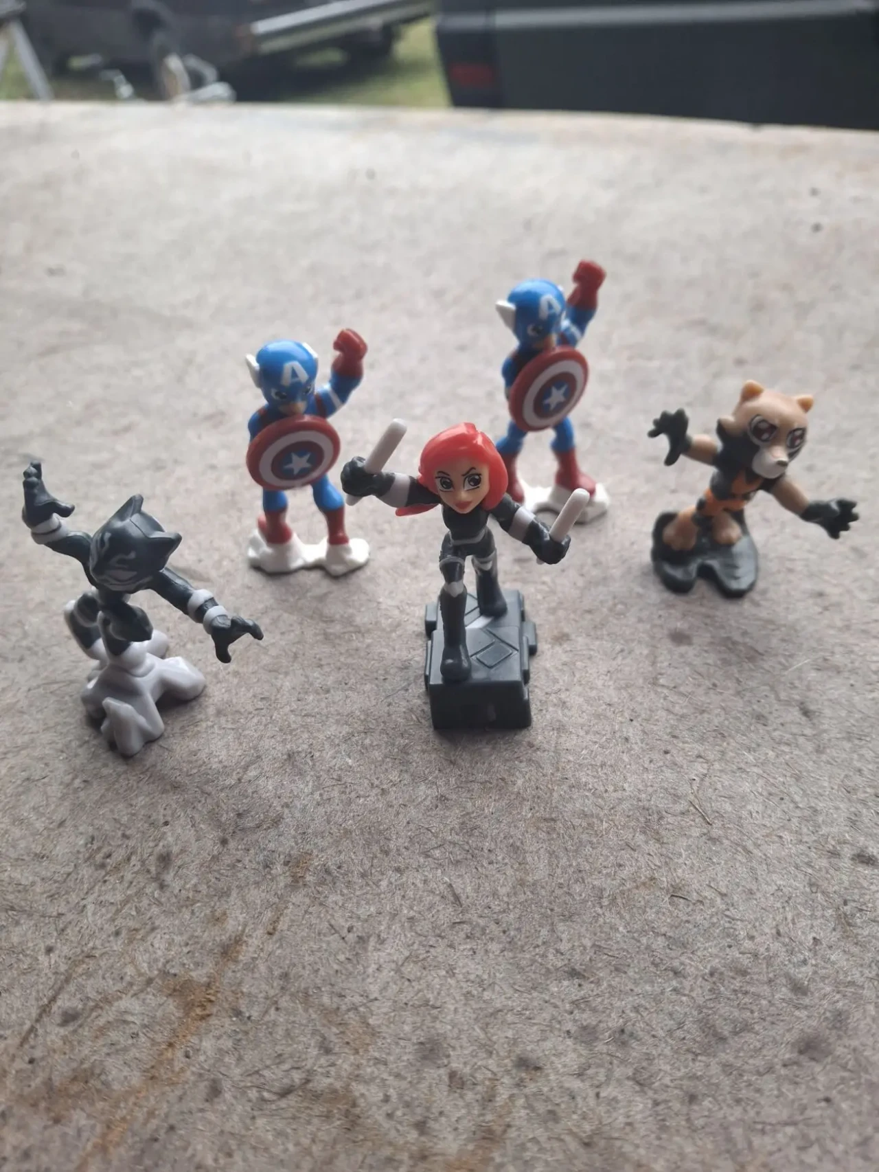 Кіндер іграшки 4