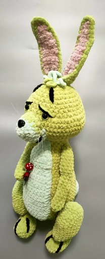 Кролик зайчик іграшка м'яка в'язана   ручна робота