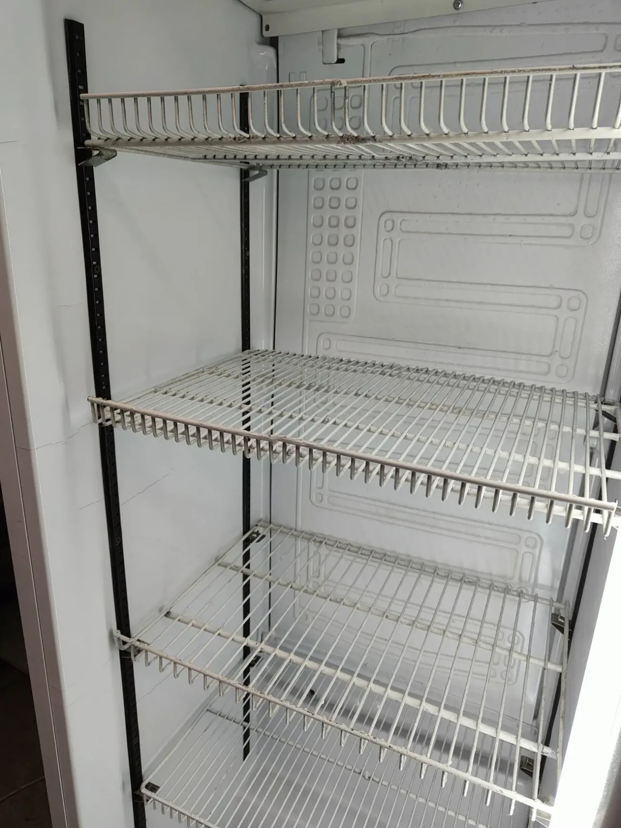 Холодильник для напоїв, холодильний шкаф бу, вітрина холодильна бу 7