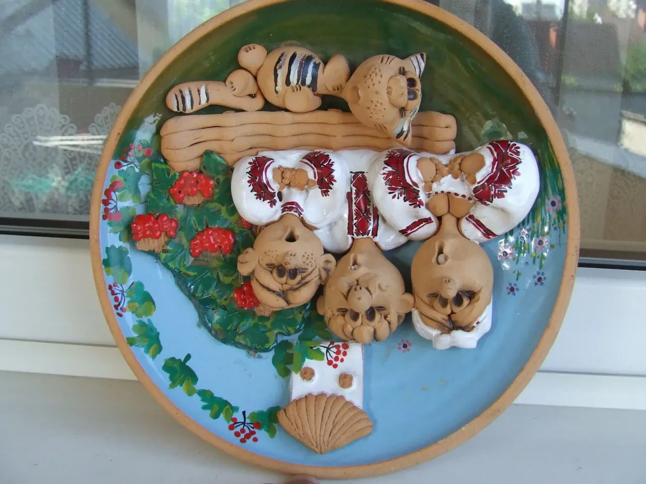 Украинская Настенная тарелка -панно декоративная раз. 23 см. 2010 гг. 8