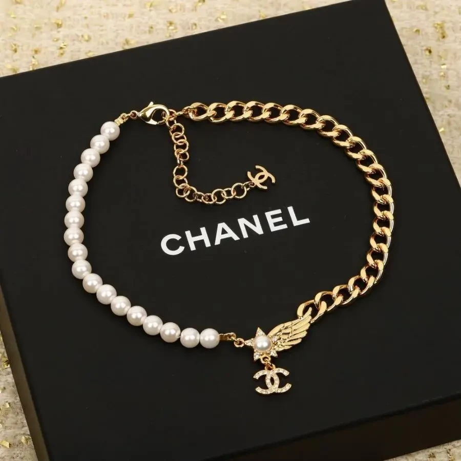 Кольє Chanel