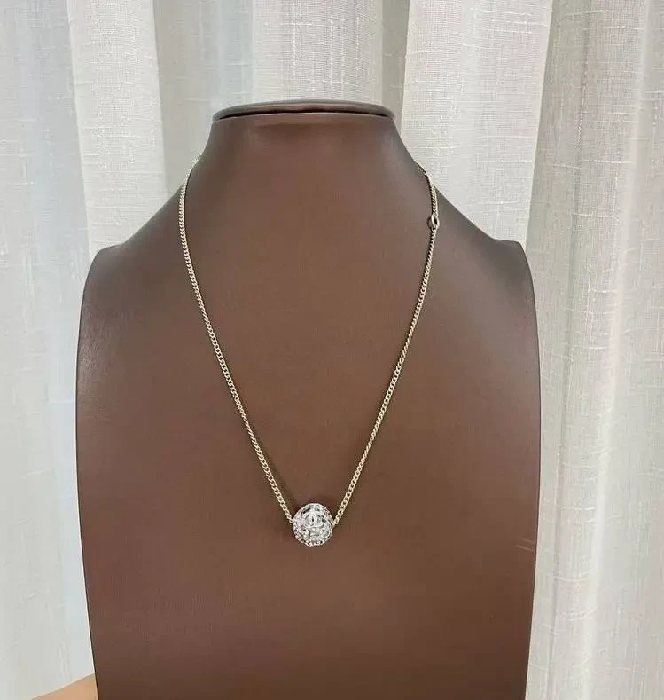 Підвіска Chanel 2